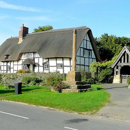 Inviting 3-Bedroom Lodge In Ashton Under Hill Evesham Esterno foto