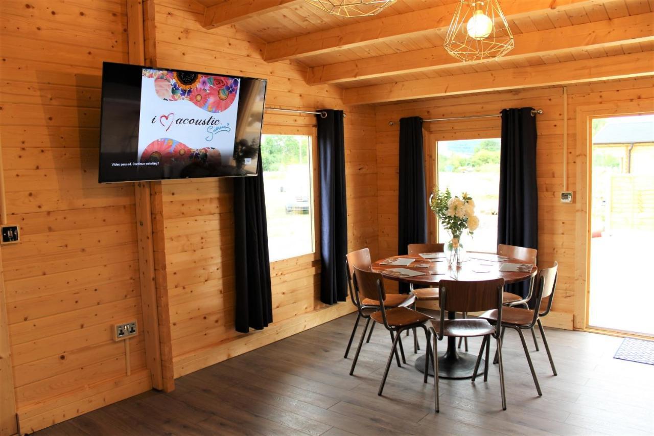 Inviting 3-Bedroom Lodge In Ashton Under Hill Evesham Esterno foto